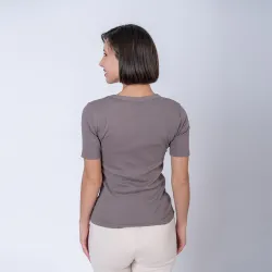 Camiseta dama rib gris topo