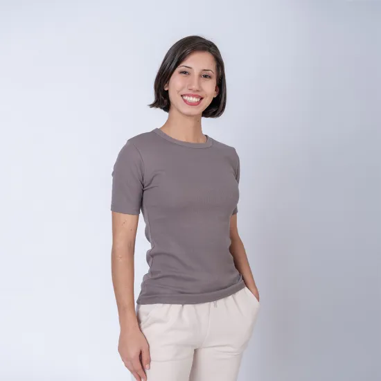 Camiseta dama rib gris topo